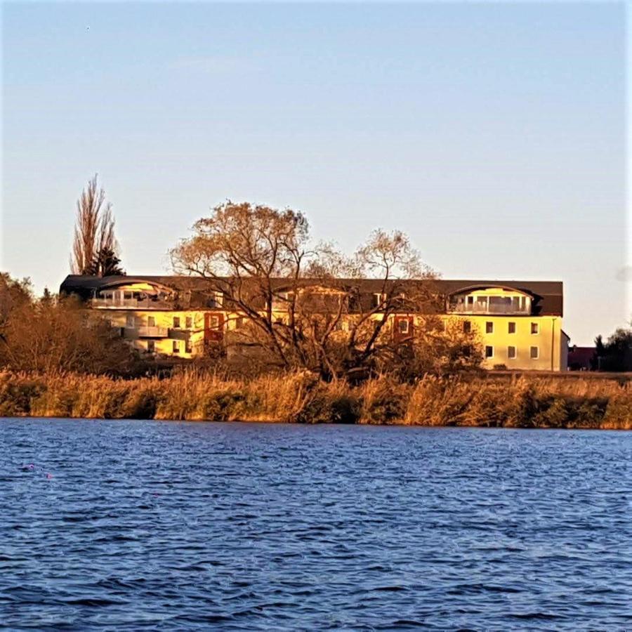 Ferienwohnung mit Seeblick Brandenburg an der Havel Exterior foto